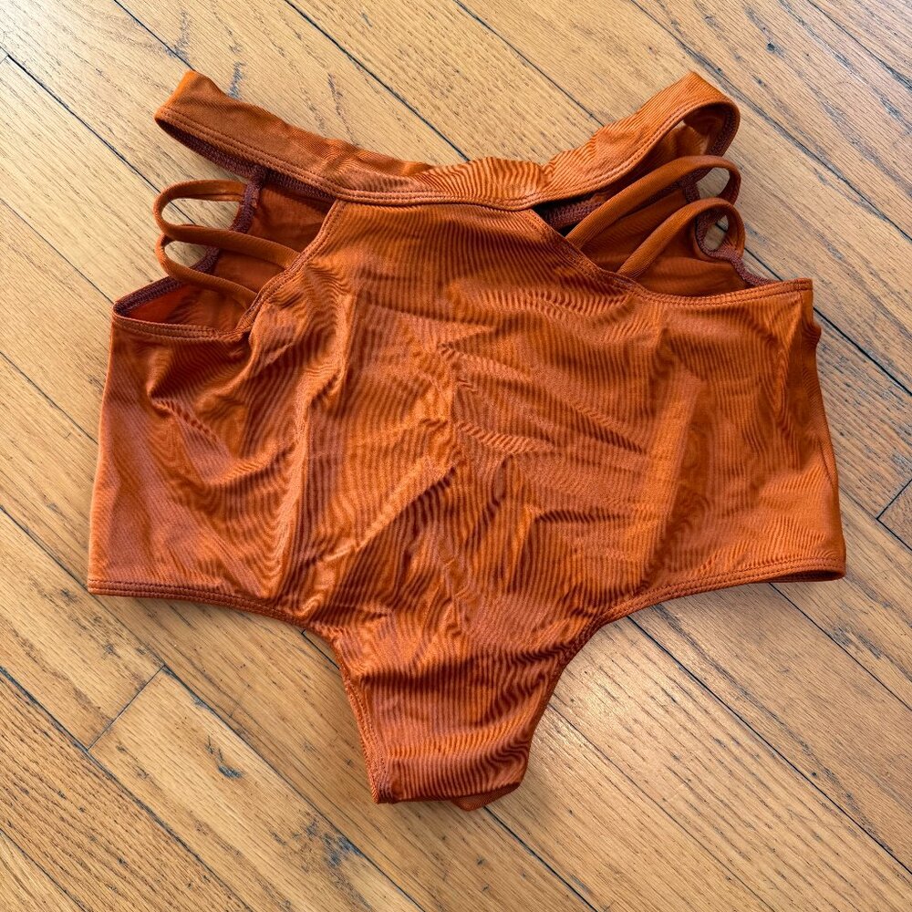 Mademoiselle Spin Burnt Sienna / Orange Pole Shorts - Size SMALL